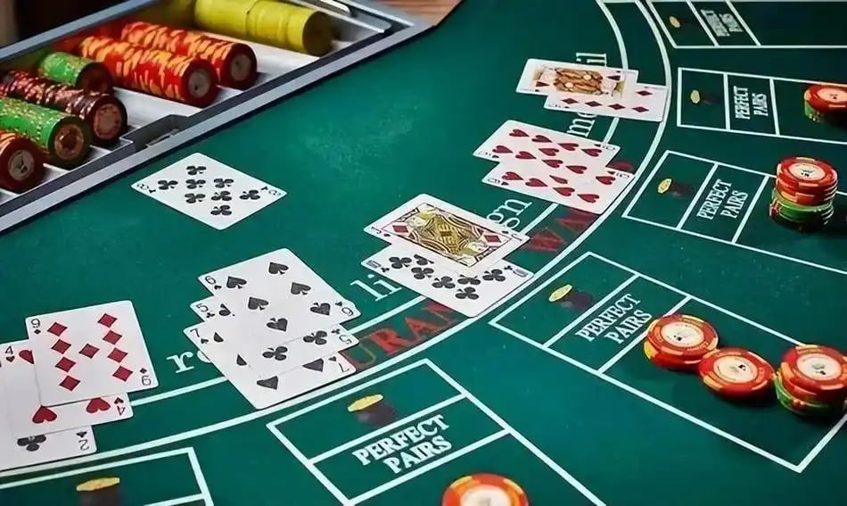 Layar seluler menampilkan permainan Mega Moolah di i88cash